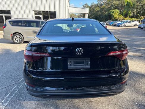 Used 2024 Volkswagen Jetta S image 8