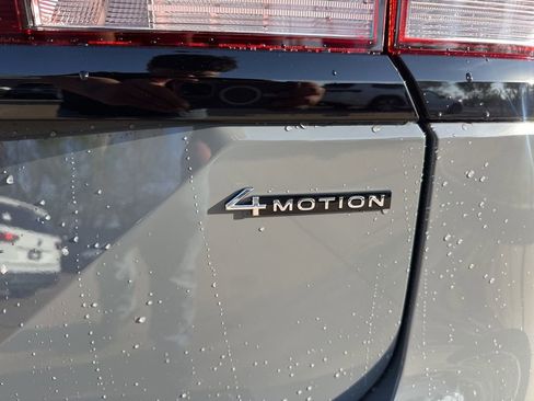 New 2026 Volkswagen Atlas Peak Edition AWD/4WD image 11