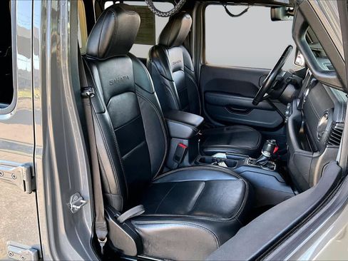 Used 2020 Jeep Wrangler Unlimited Sahara AWD/4WD image 9