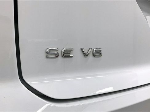 Used 2023 Volkswagen Atlas Cross Sport SE AWD/4WD image 24