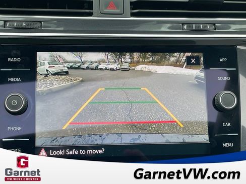 Used 2023 Volkswagen Tiguan SE w/ Panoramic Sunroof Package image 20