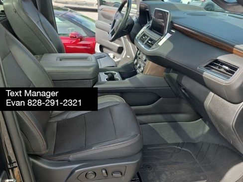Used 2023 Chevrolet Suburban High Country w/ Premium Package AWD/4WD image 7