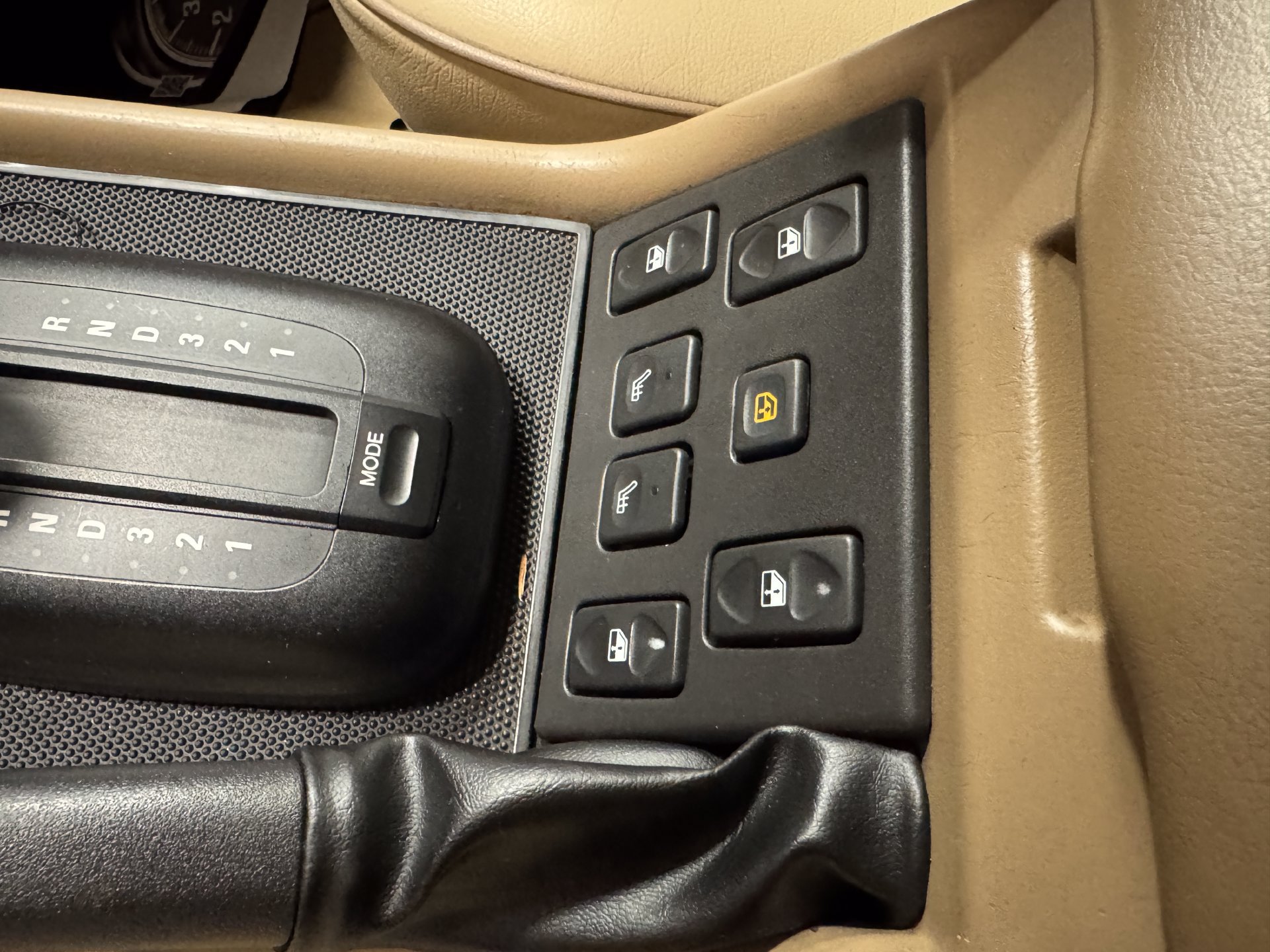 Used 2000 Land Rover Discovery AWD/4WD image 46