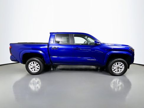 Used 2025 Toyota Tacoma SR5 image 3