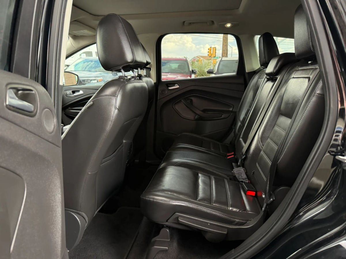 Used 2017 Ford Escape Titanium FWD image 40
