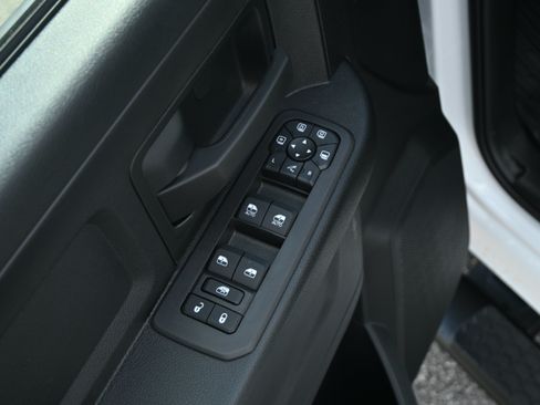 New 2026 RAM 2500 Tradesman AWD/4WD image 15