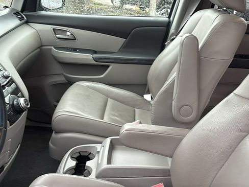 Used 2011 Honda Odyssey Touring image 25