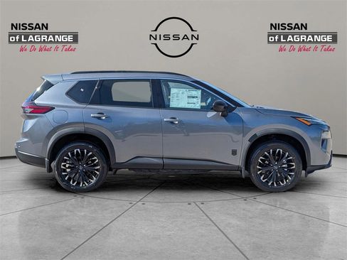 New 2026 Nissan Rogue SV image 4