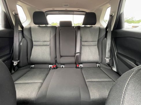 Used 2025 Nissan Rogue SV image 40