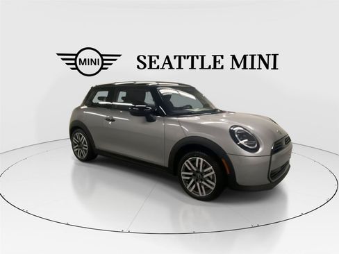 New 2026 MINI Cooper 2-Door Hardtop FWD image 2