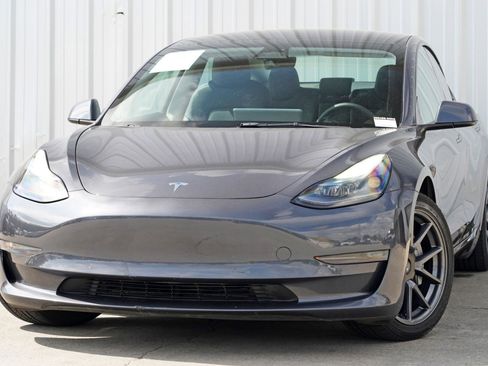Used 2022 Tesla Model 3 Long Range image 3