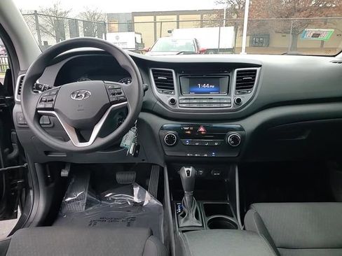 Used 2017 Hyundai Tucson SE image 11