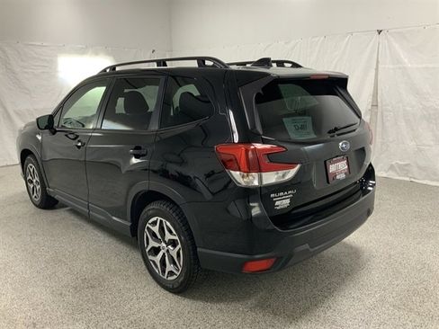 Used 2024 Subaru Forester Premium AWD/4WD image 6