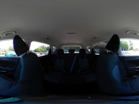 Used 2025 Kia Soul LX w/ LX Technology Package FWD image 37