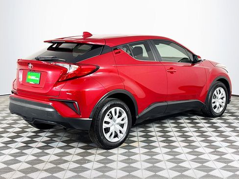 Used 2020 Toyota C-HR LE image 10