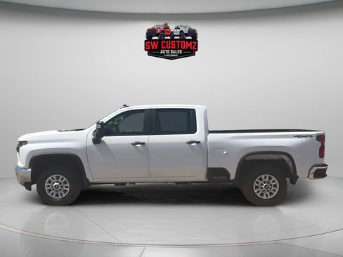 Used 2021 Chevrolet Silverado 2500 W/T w/ WT Fleet Convenience Package image 4