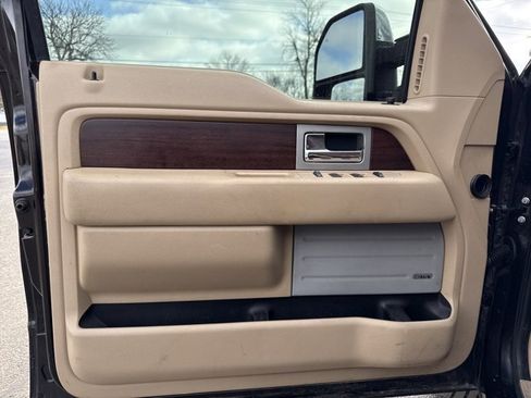 Used 2013 Ford F150 King Ranch w/ King Ranch Luxury Pkg image 10