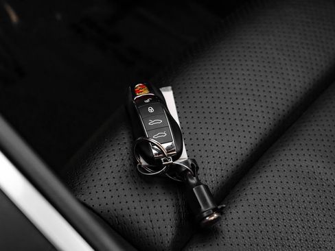 Used 2017 Porsche 718 Cayman RWD image 43
