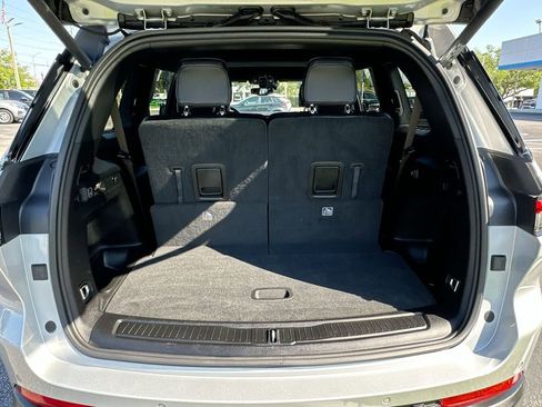Used 2023 Jeep Grand Cherokee L Laredo AWD/4WD image 25