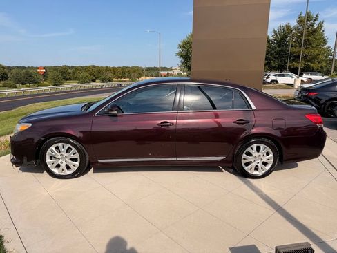 Used 2012 Toyota Avalon FWD image 6