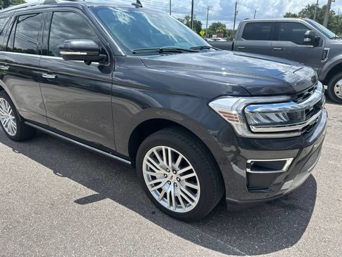 Used 2024 Ford Expedition Limited RWD image 9