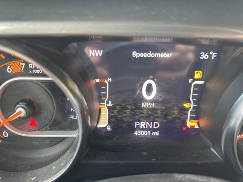 Used 2022 Jeep Wrangler Unlimited Sahara image 11