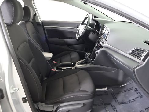 Used 2017 Hyundai Elantra Value Edition w/ Cargo Package image 32