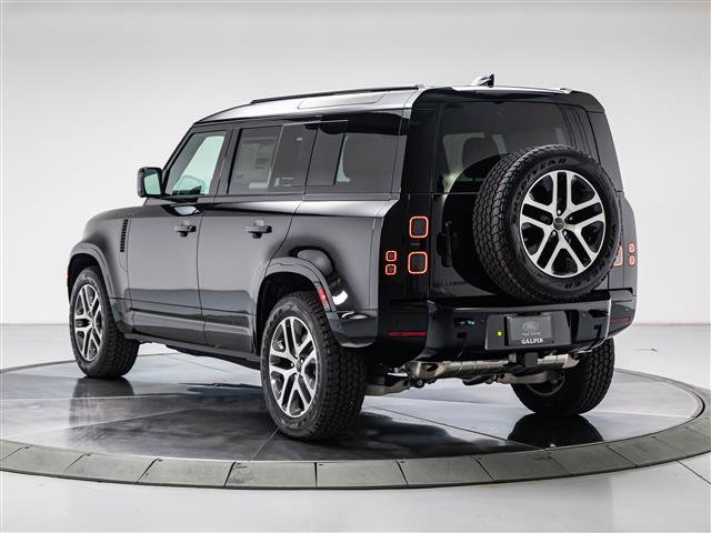 New 2026 Land Rover Defender 110 X-Dynamic SE AWD/4WD image 3