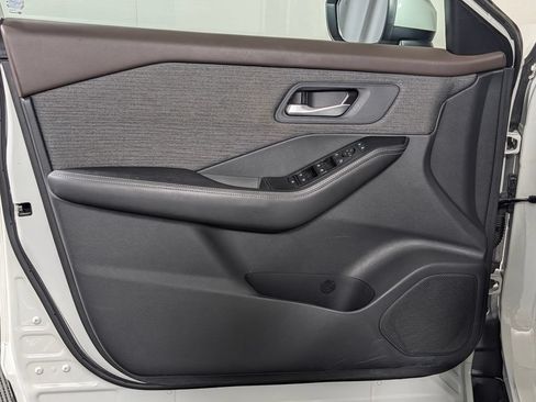 Used 2023 Nissan Rogue SV FWD image 20