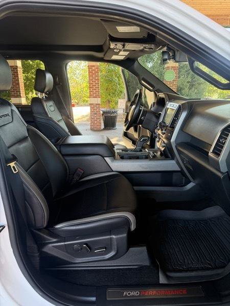 Used 2018 Ford F150 Raptor w/ Equipment Group 802A Luxury AWD/4WD image 17