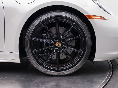 Used 2022 Porsche 911 Targa 4S AWD/4WD image 21
