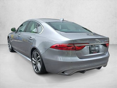 Used 2024 Jaguar XF R-Dynamic SE AWD/4WD image 7
