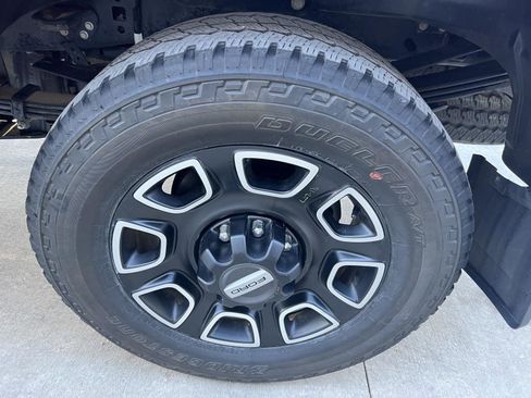 Used 2024 Ford F250 Platinum image 8