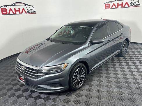 Used 2020 Volkswagen Jetta SE FWD image 3