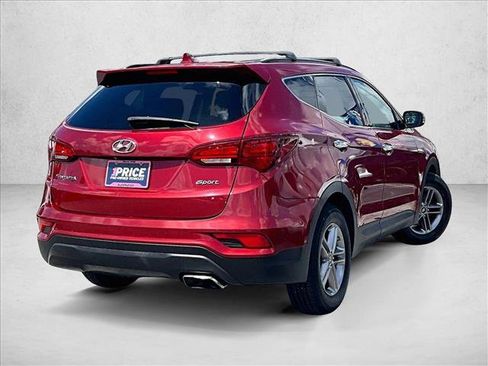 Used 2017 Hyundai Santa Fe Sport FWD image 2