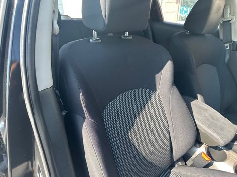 Used 2016 Nissan Juke S FWD image 9