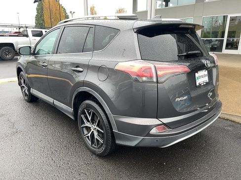 Used 2016 Toyota RAV4 SE w/ Advanced Technology Package FWD image 9
