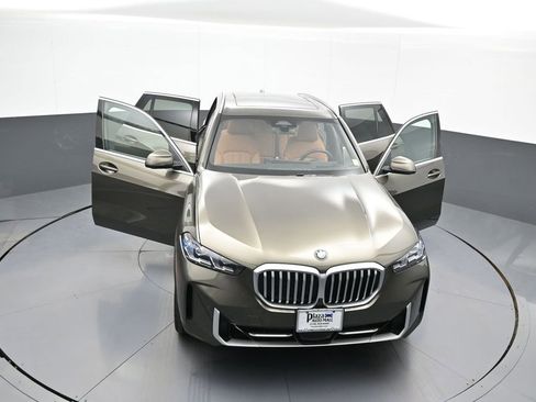 Used 2025 BMW X5 xDrive40i w/ Climate Comfort Package image 50