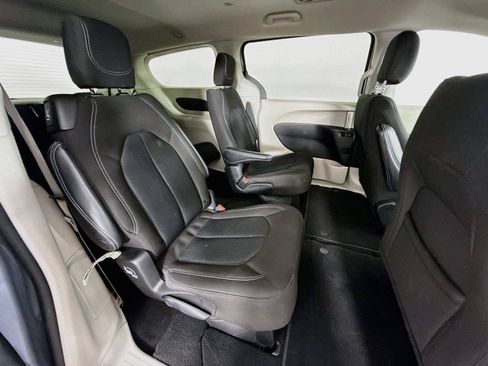 Used 2023 Chrysler Voyager LX FWD image 26