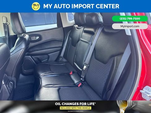 Used 2018 Jeep Compass Latitude w/ Popular Equipment Group AWD/4WD image 22