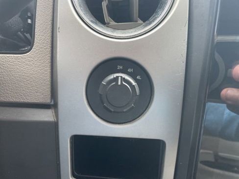 Used 2010 Ford F150 XLT image 18