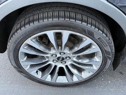 Used 2016 Lincoln MKX Reserve w/ Luxury Package image 7