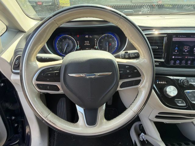 Used 2019 Chrysler Pacifica Limited FWD image 21