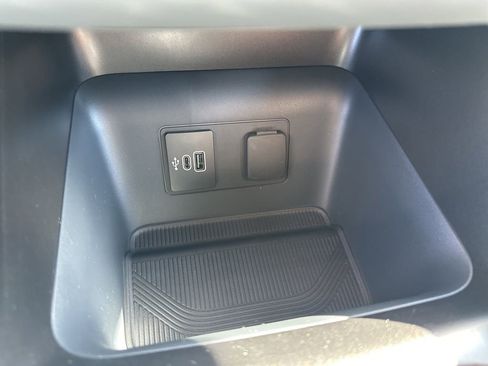 New 2026 Ford Explorer Active image 28