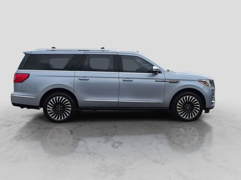 Used 2020 Lincoln Navigator L Black Label w/ Cargo Convenience Package AWD/4WD image 9