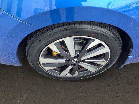 Used 2020 Nissan Versa SR image 10