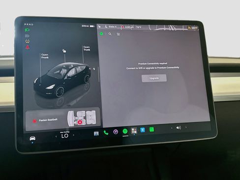 Used 2023 Tesla Model Y Performance AWD/4WD image 19
