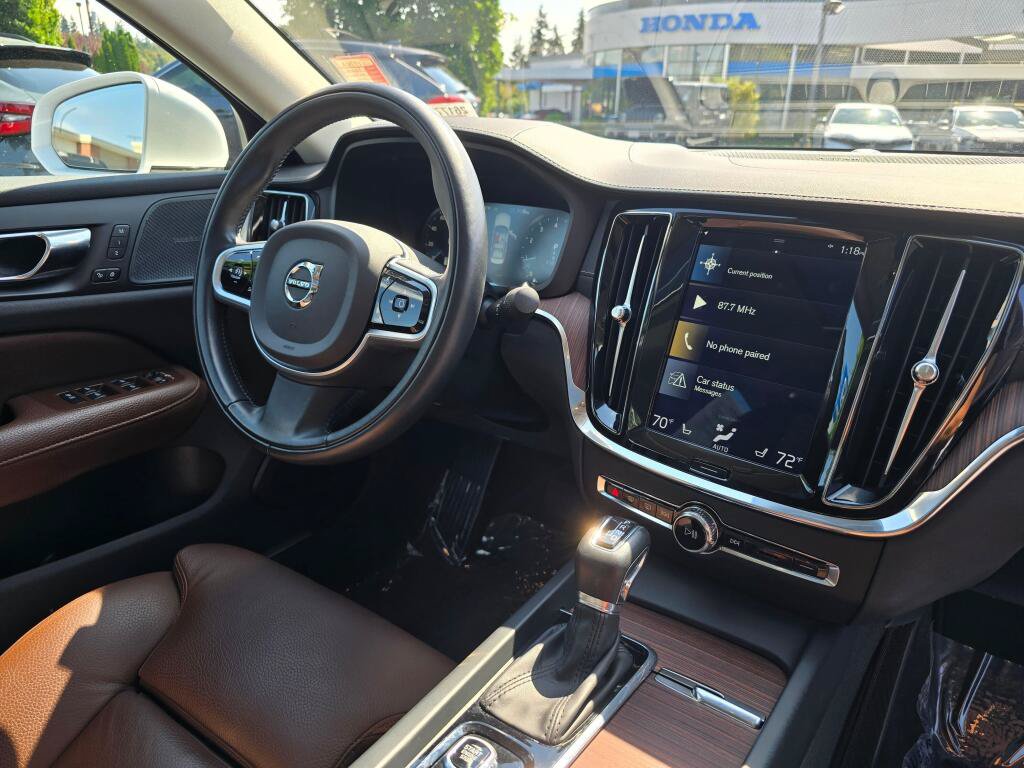 Used 2020 Volvo S60 T6 Inscription w/ Protection Package Premier AWD/4WD image 9