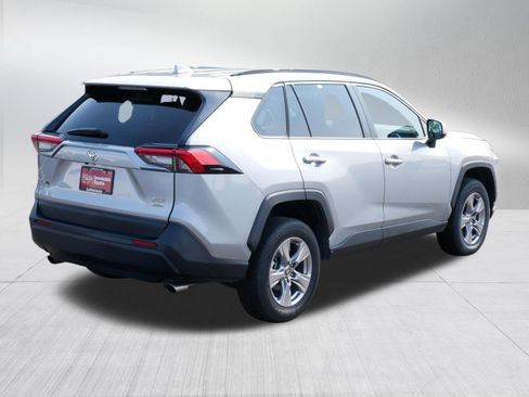 Used 2025 Toyota RAV4 XLE AWD/4WD image 7