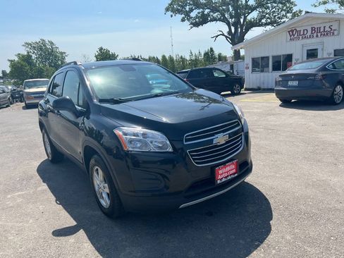 Used 2016 Chevrolet Trax LT w/ LT Convenience Package AWD/4WD image 3